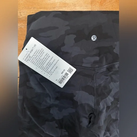 NWT! Lululemon Athletica Black Camouflage Leggings - Picture 5 of 5